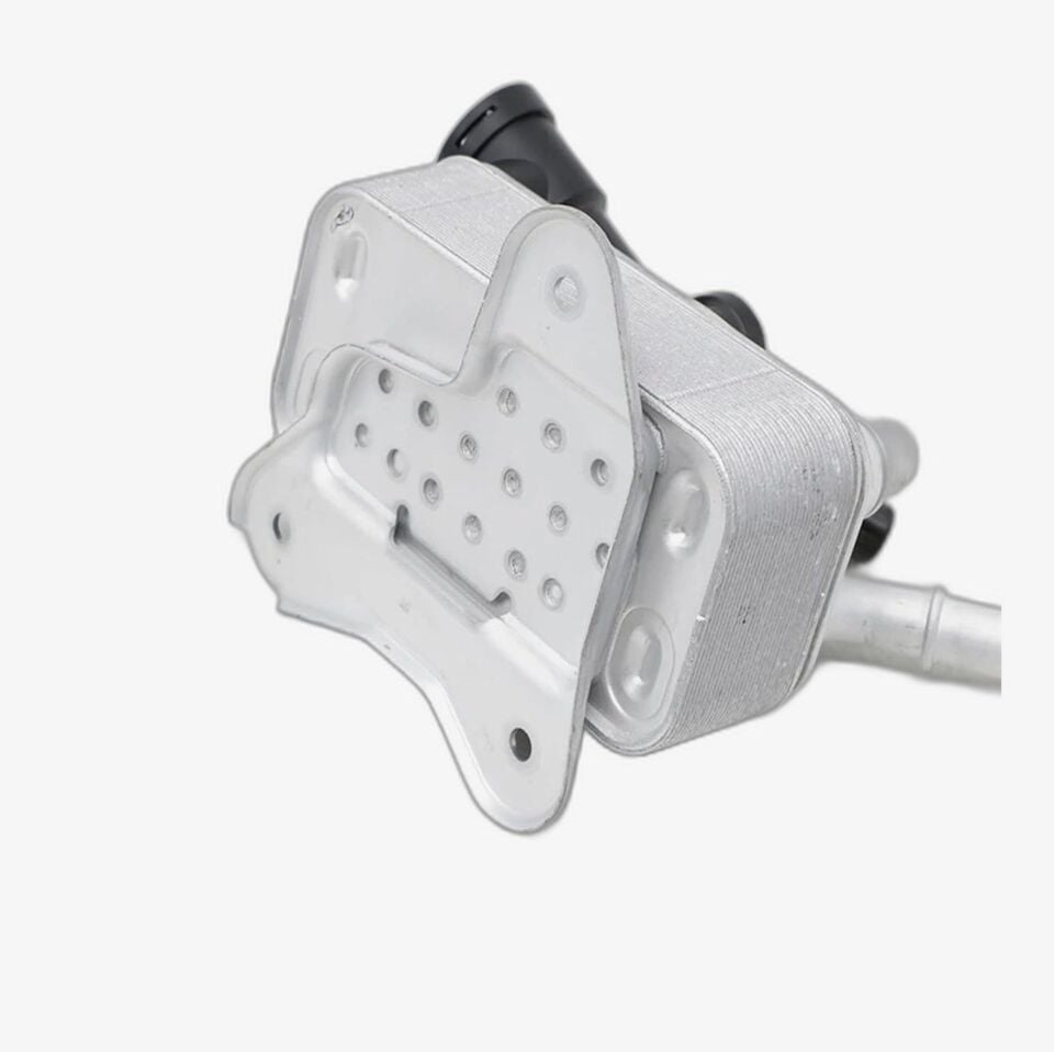 BSG 17217800408 SANZUMAN YAG SOGUTUCU BMW E90-E91-E92-E93-F07-F10-F11-F01-F02-X5 E70-X6 E71