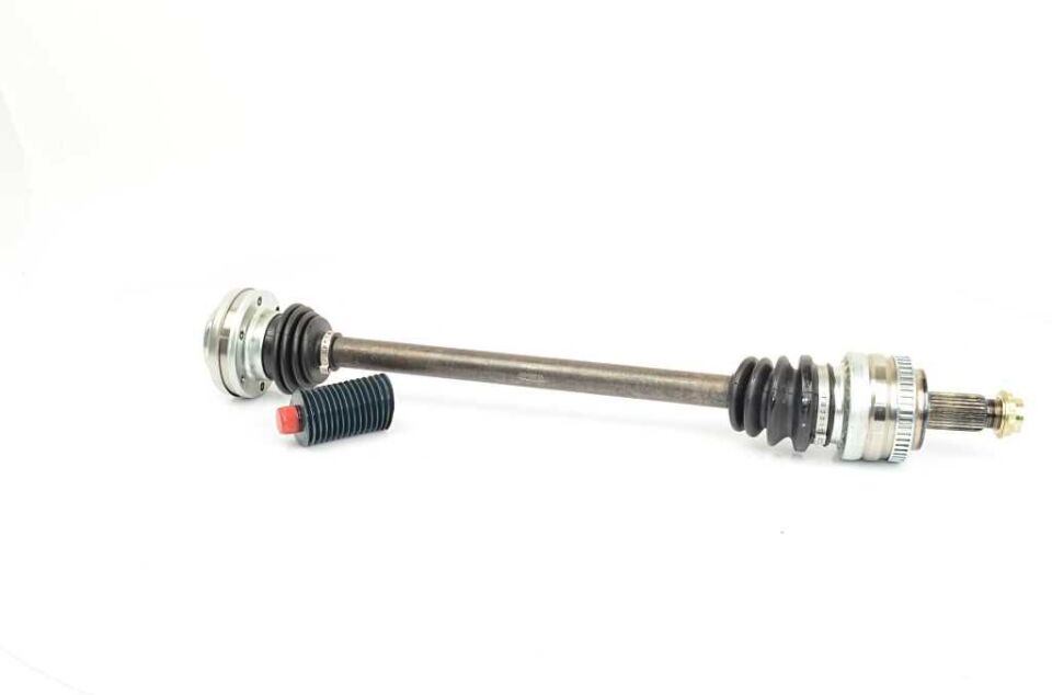 GKN 33217547070 AKS KOMPLE ARKA SAG BMW E81/82/87/88/90/91/92/93