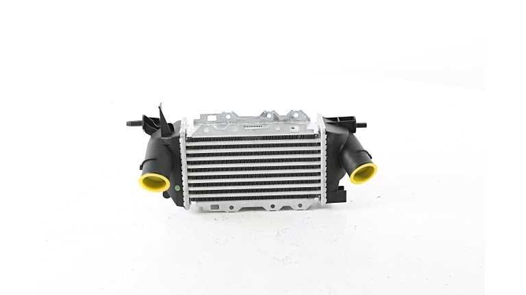NRF 52479128 - 52479105 - 1300403 TURBO RADYATÖRÜ OPEL VECTRA B (J96)
